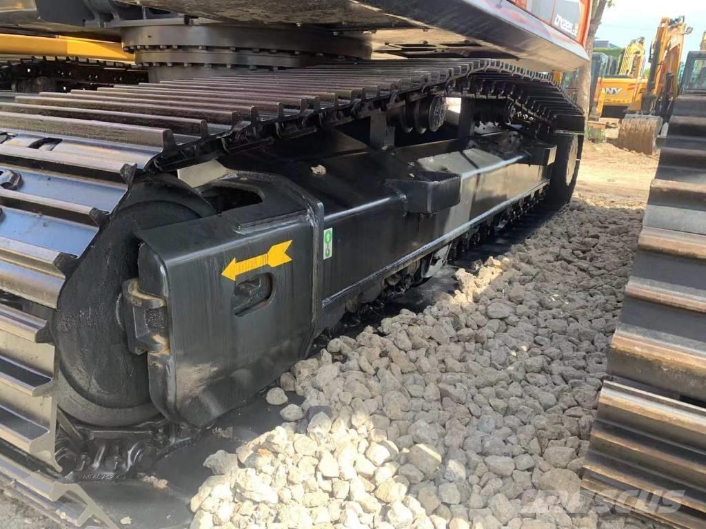 Doosan DX 225 Lánctalpas kotrók