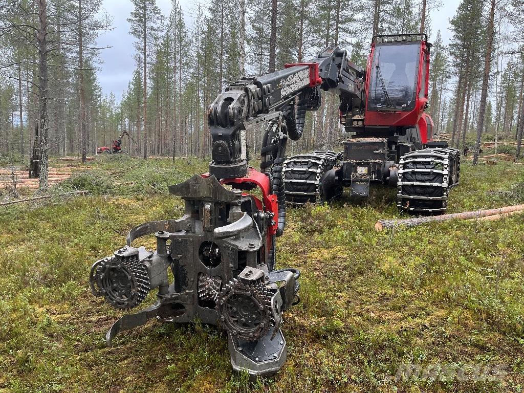 Komatsu 901 XC Betakarítók