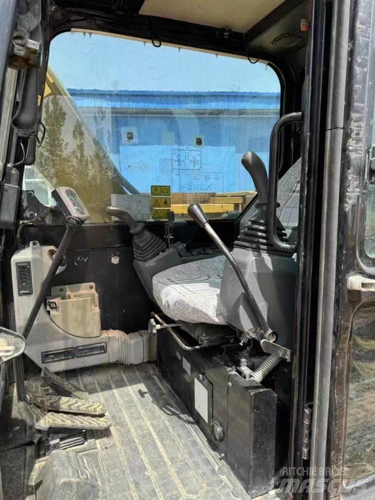 CAT 307 E2 Lánctalpas kotrók