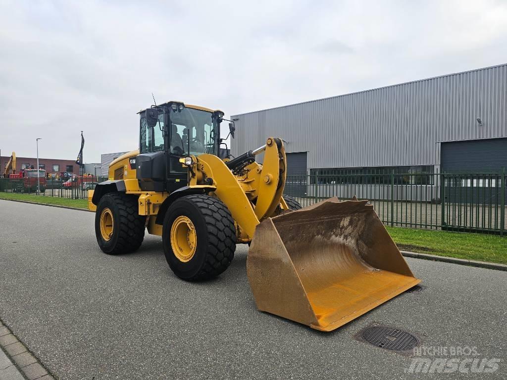 CAT 938 M Gumikerekes homlokrakodók
