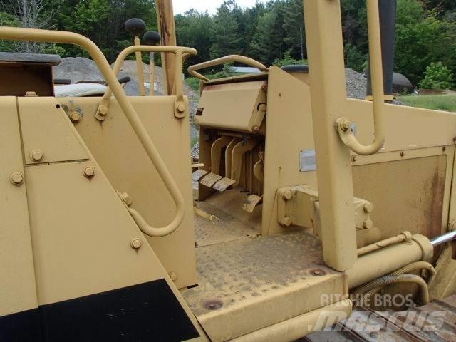 CAT D 3 C lánctalpas dózerek