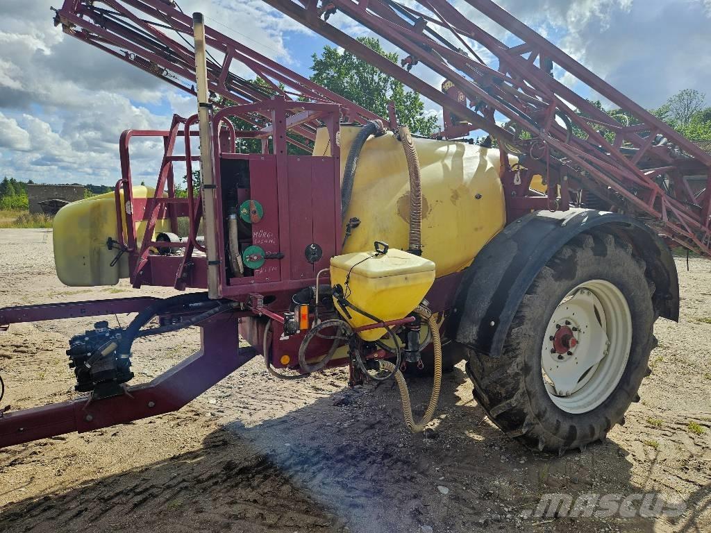 Hardi Commander 2800 Vontatott trágyaszórók