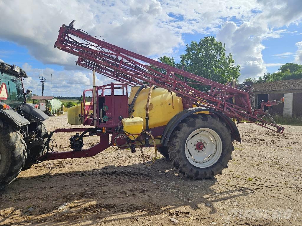 Hardi Commander 2800 Vontatott trágyaszórók