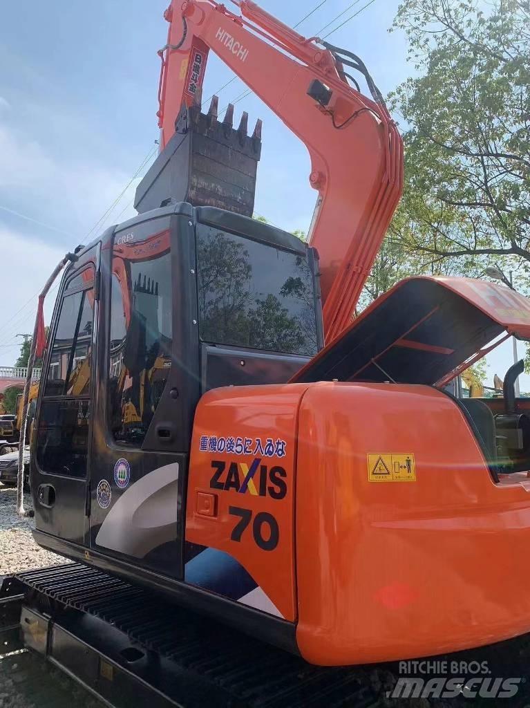 Hitachi ZX 70 Lánctalpas kotrók