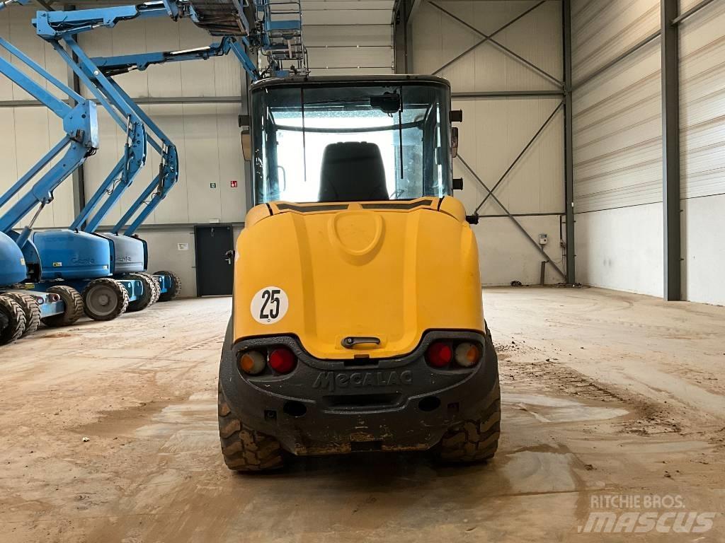 Mecalac AX 850 Gumikerekes homlokrakodók