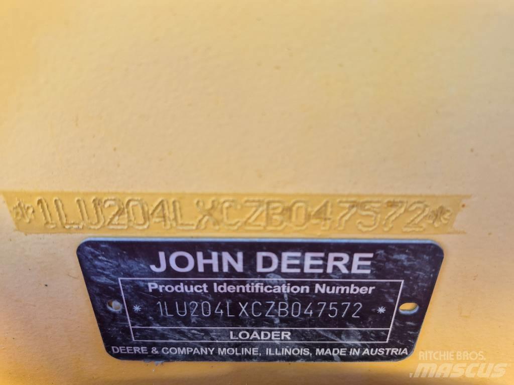 John Deere 204 L Gumikerekes homlokrakodók
