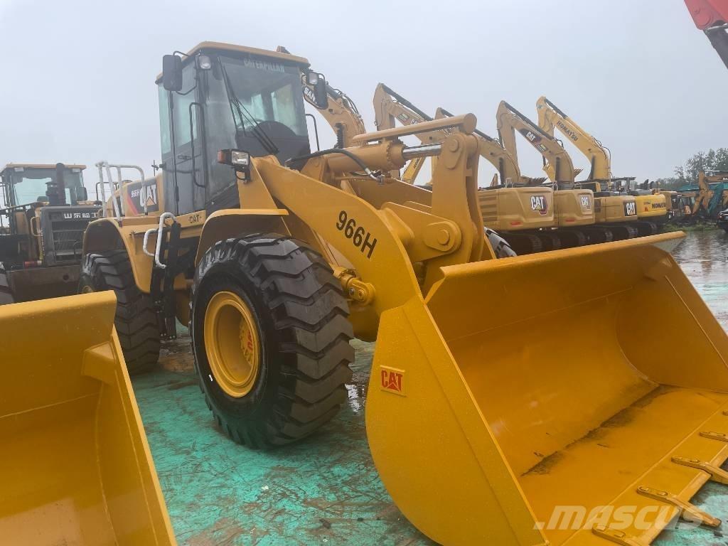CAT 966 H Gumikerekes homlokrakodók