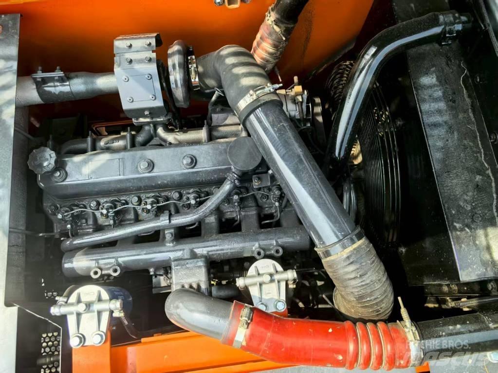 Doosan DX 225 LC Lánctalpas kotrók