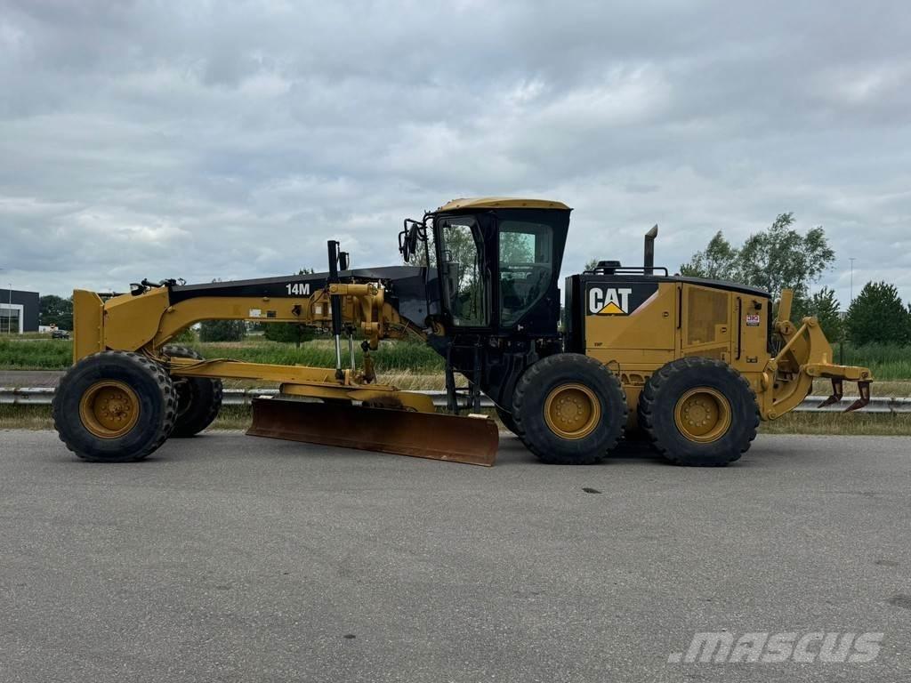 CAT 14M Gréderek