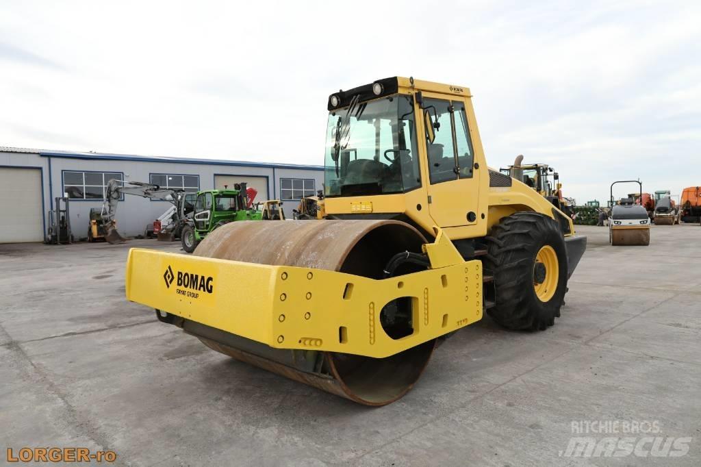 Bomag BW 216 D H-4 Egydobos hengerek