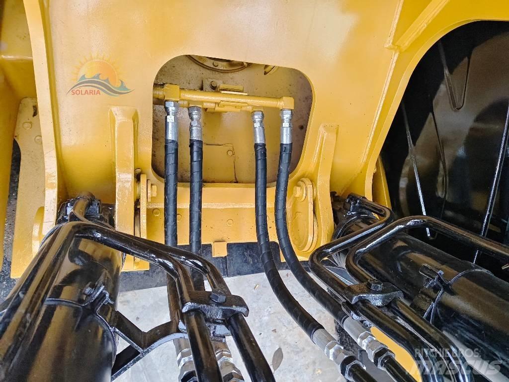 CAT 330 D 2L Lánctalpas kotrók