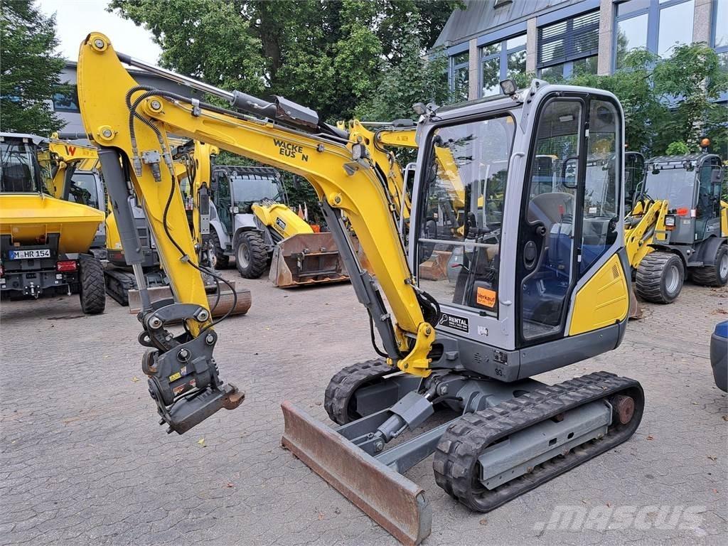 Wacker Neuson ET24 Lánctalpas kotrók