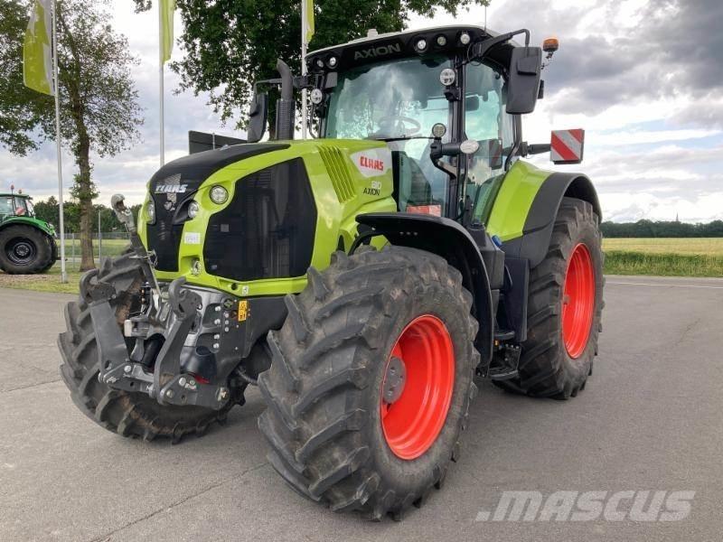 CLAAS AXION 810 Traktorok