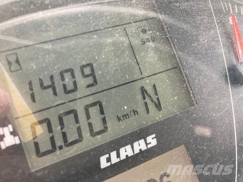 CLAAS AXION 810 Traktorok