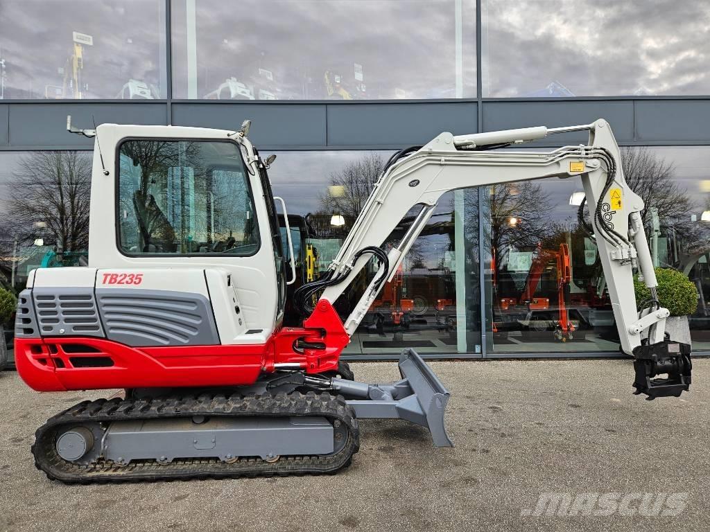 Takeuchi TB 235 Mini kotrók < 7t