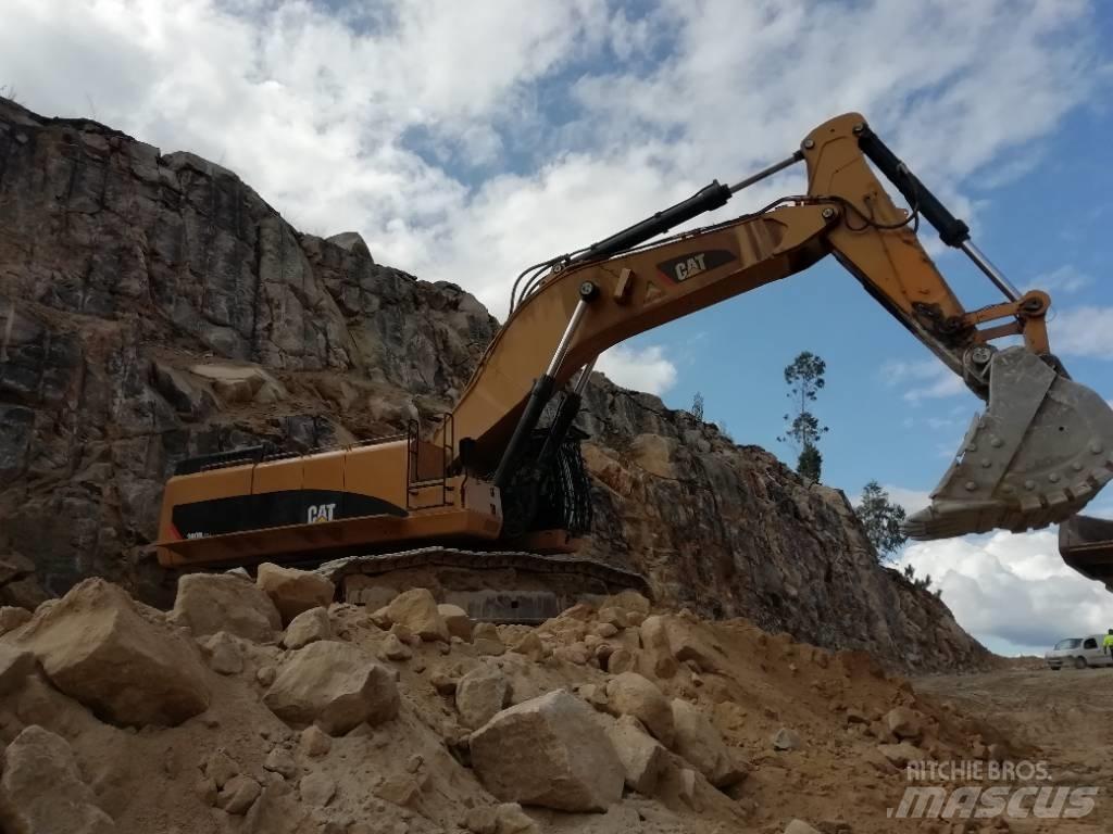 CAT 390 D L ME Lánctalpas kotrók