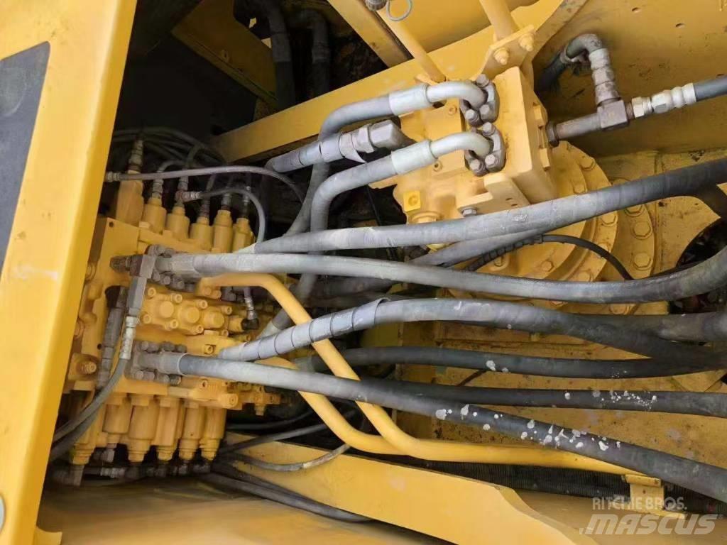 Komatsu 200-7 Lánctalpas kotrók