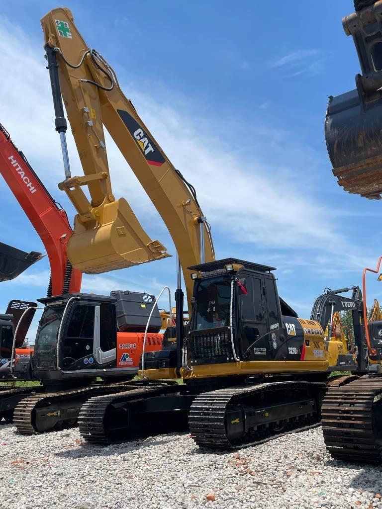 CAT 323 Lánctalpas kotrók