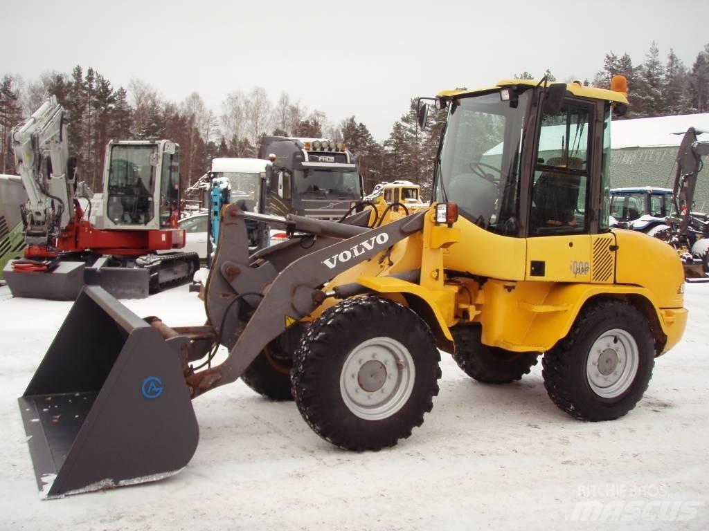 Volvo L 30 B Pro Gumikerekes homlokrakodók