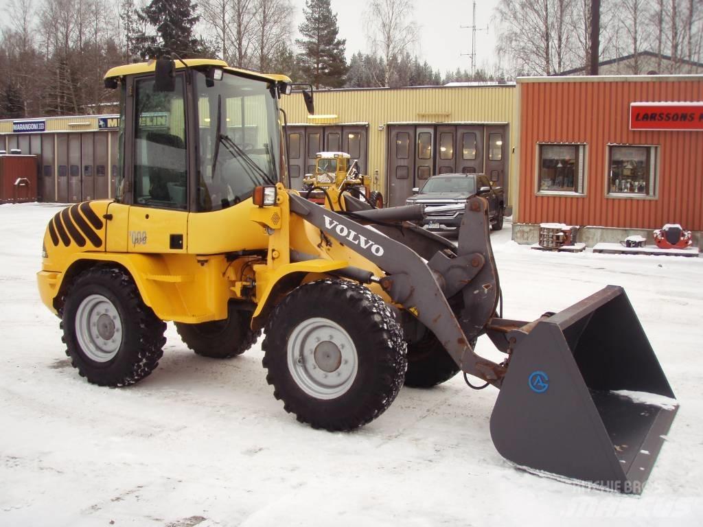 Volvo L 30 B Pro Gumikerekes homlokrakodók