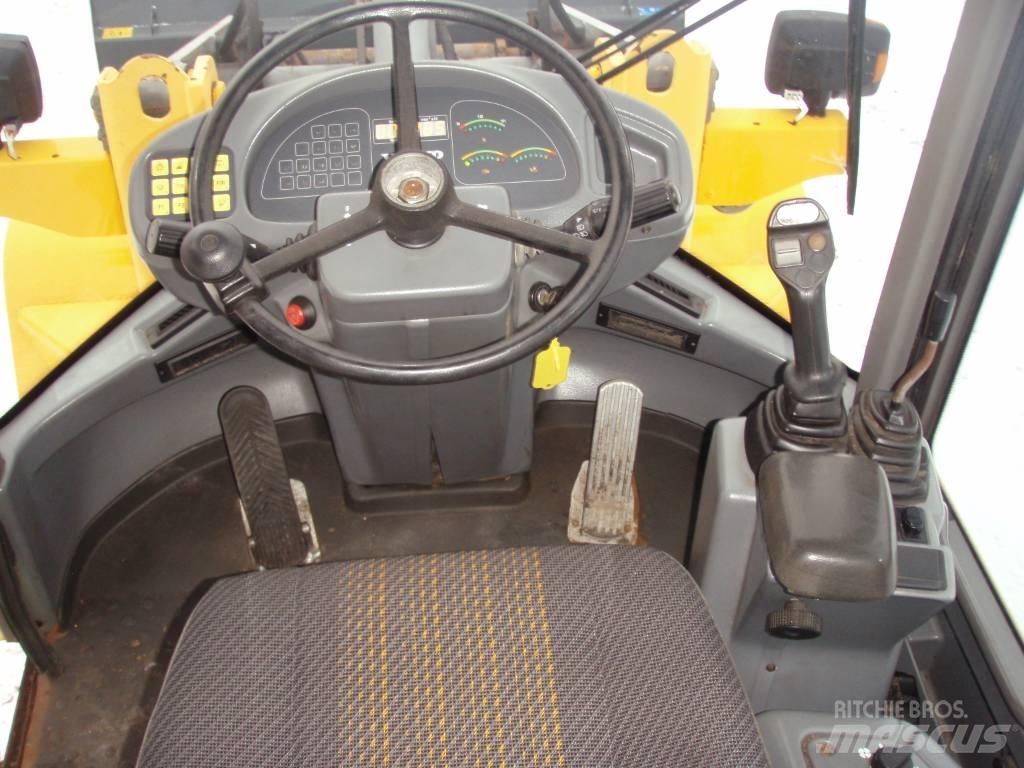 Volvo L 30 B Pro Gumikerekes homlokrakodók