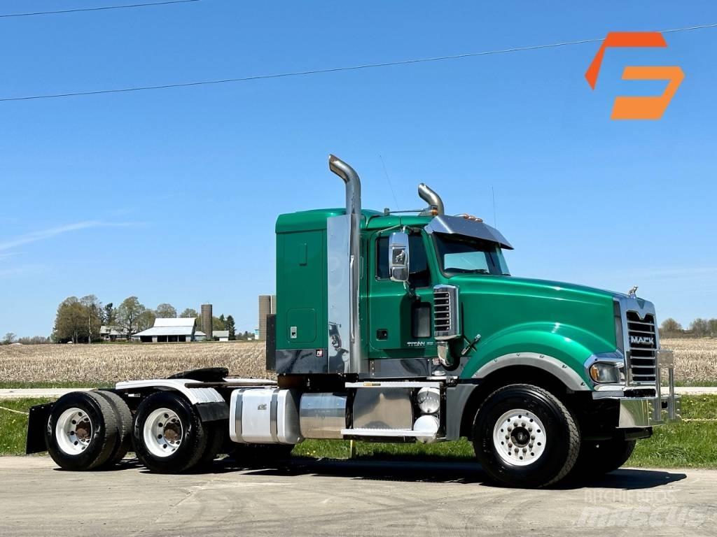 Mack TD713 Egyéb