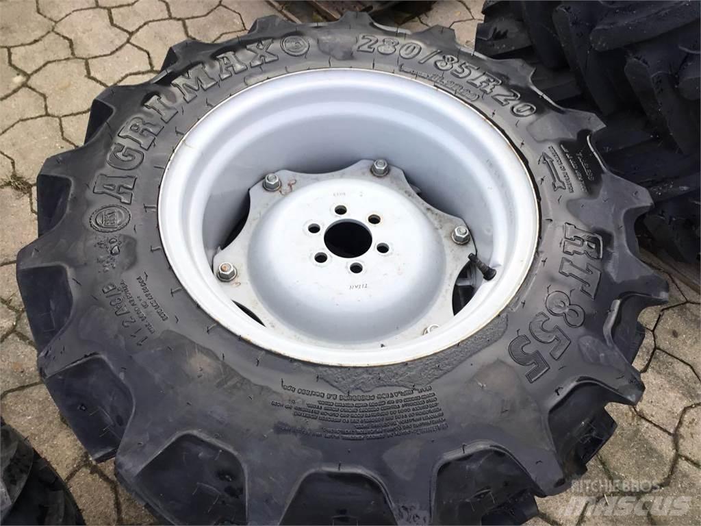 BKT 280/85R20 Gumiabroncsok, kerekek és felnik