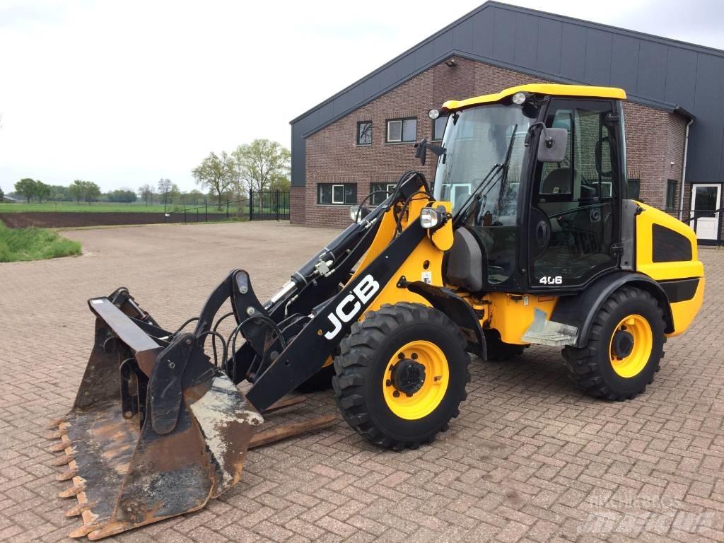 JCB 406 Gumikerekes homlokrakodók