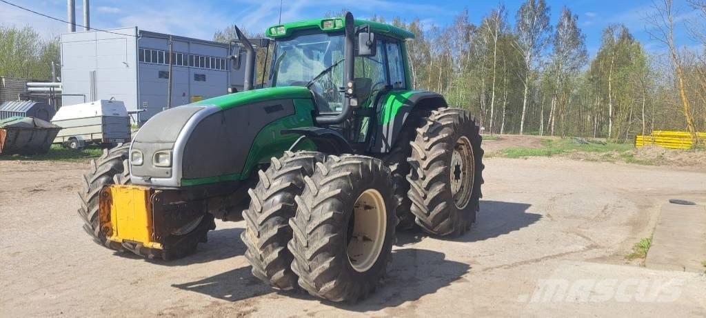 Valtra T180-4 Traktorok