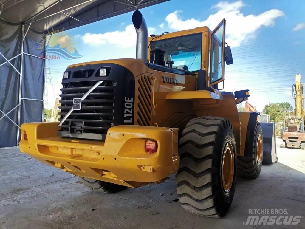 Volvo L 120 E Gumikerekes homlokrakodók