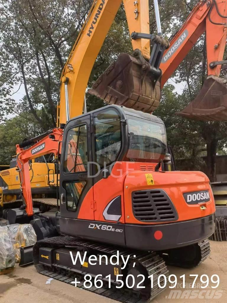 Doosan DX 60 Közepes (midi) kotrók 7 t - 12 t