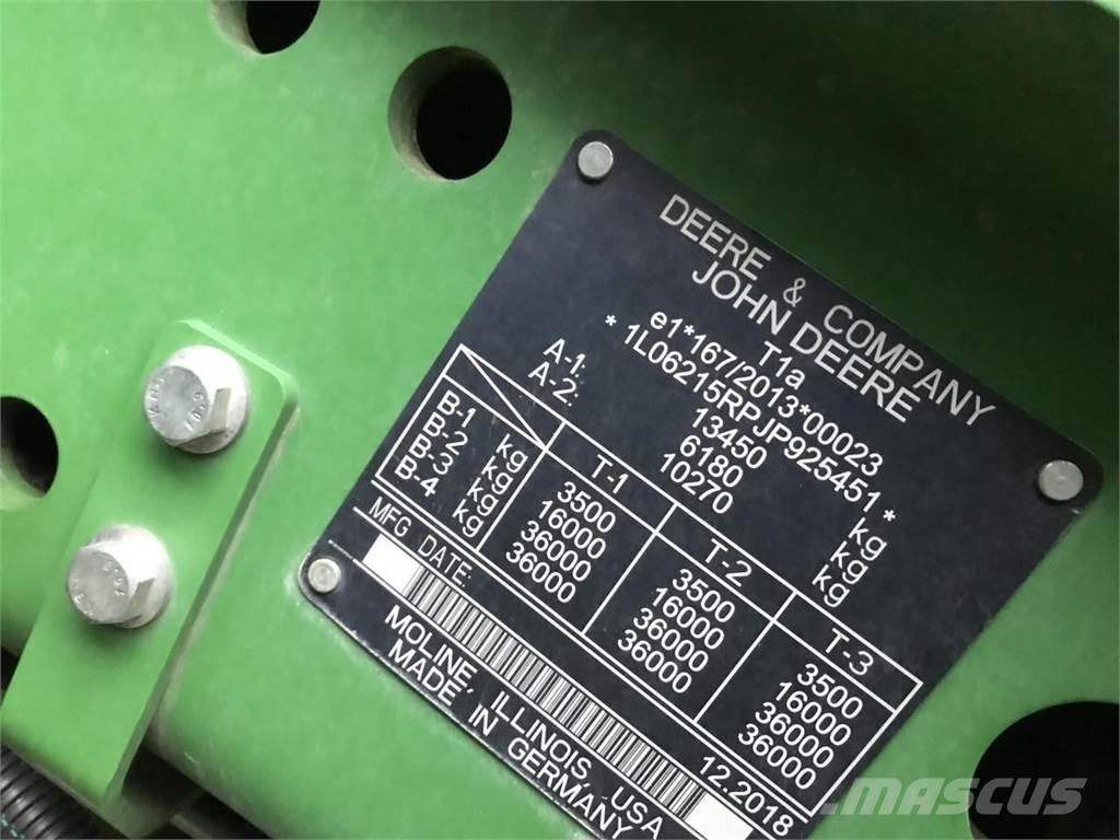 John Deere 6215R Traktorok