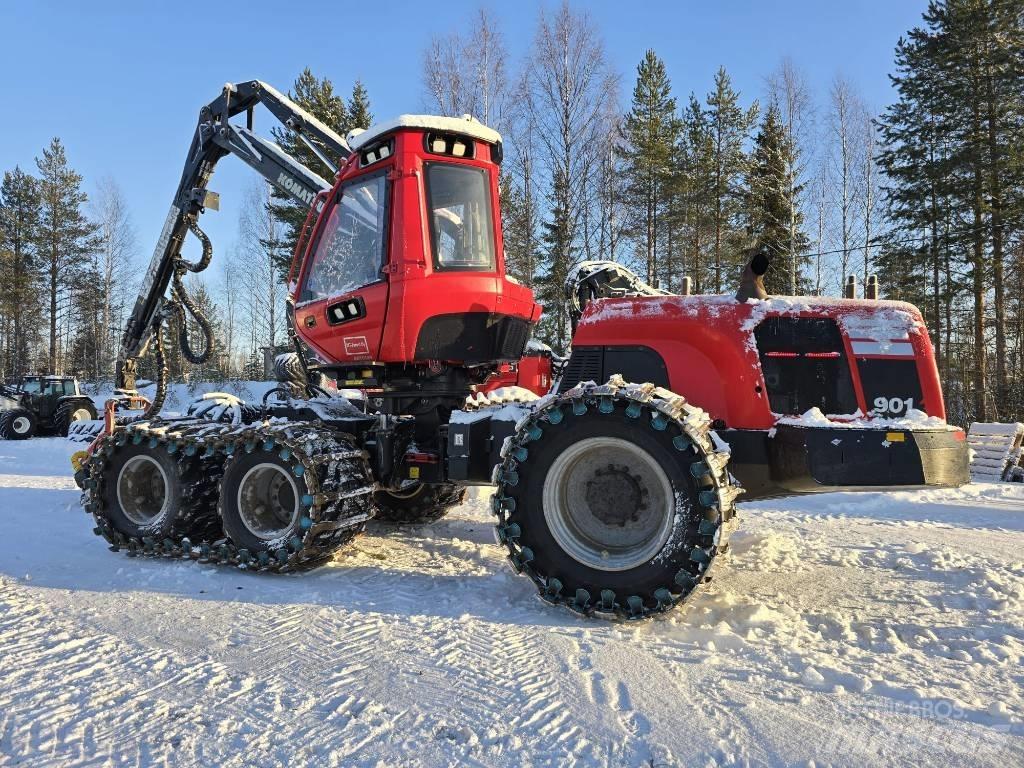 Komatsu 901 Betakarítók