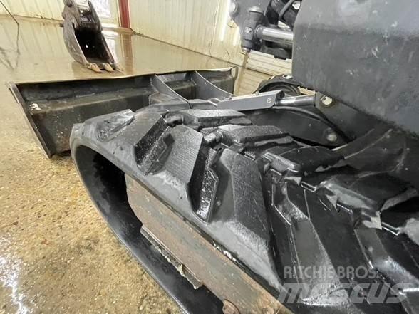 Bobcat E26 Mini kotrók < 7t