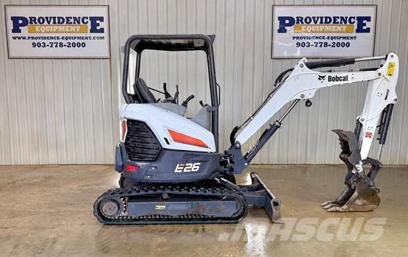 Bobcat E26 Mini kotrók < 7t