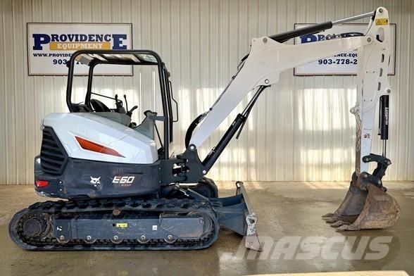 Bobcat E60 Lánctalpas kotrók