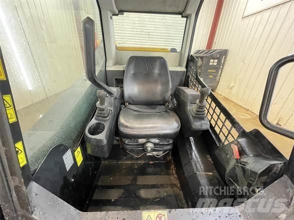 JCB 210T Kompaktrakodók