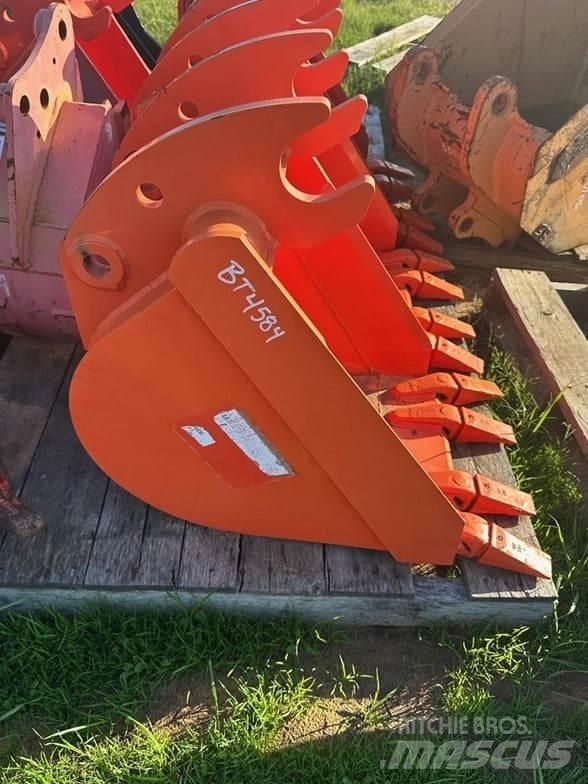Kubota BT4584 Kanalak