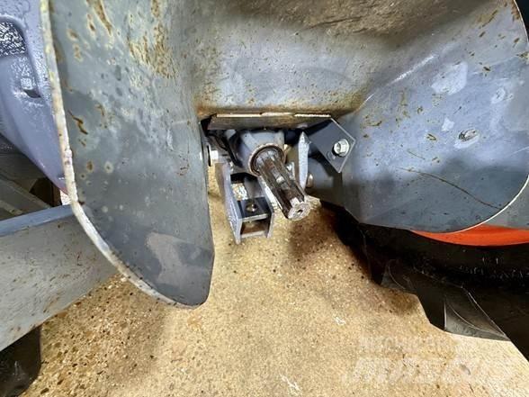 Kubota MX4700 Traktorok