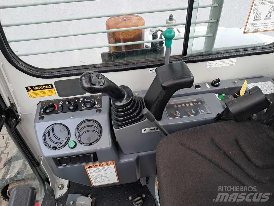 Takeuchi TB 153 FR Lánctalpas kotrók