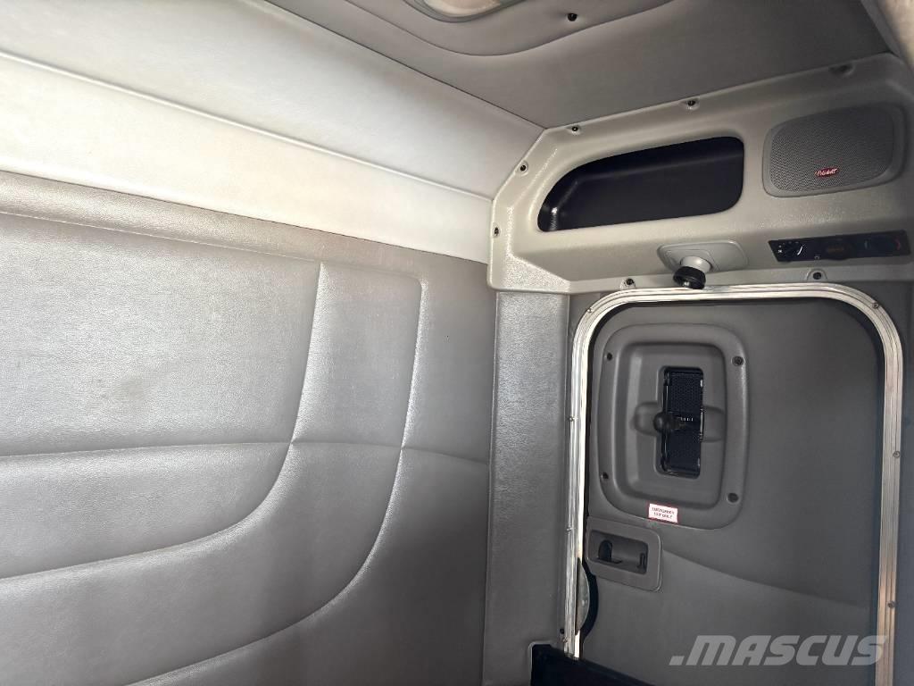 Peterbilt 389 Nyergesvontatók