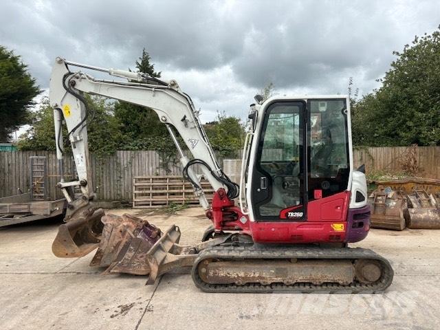 Takeuchi TB 260 Mini kotrók < 7t