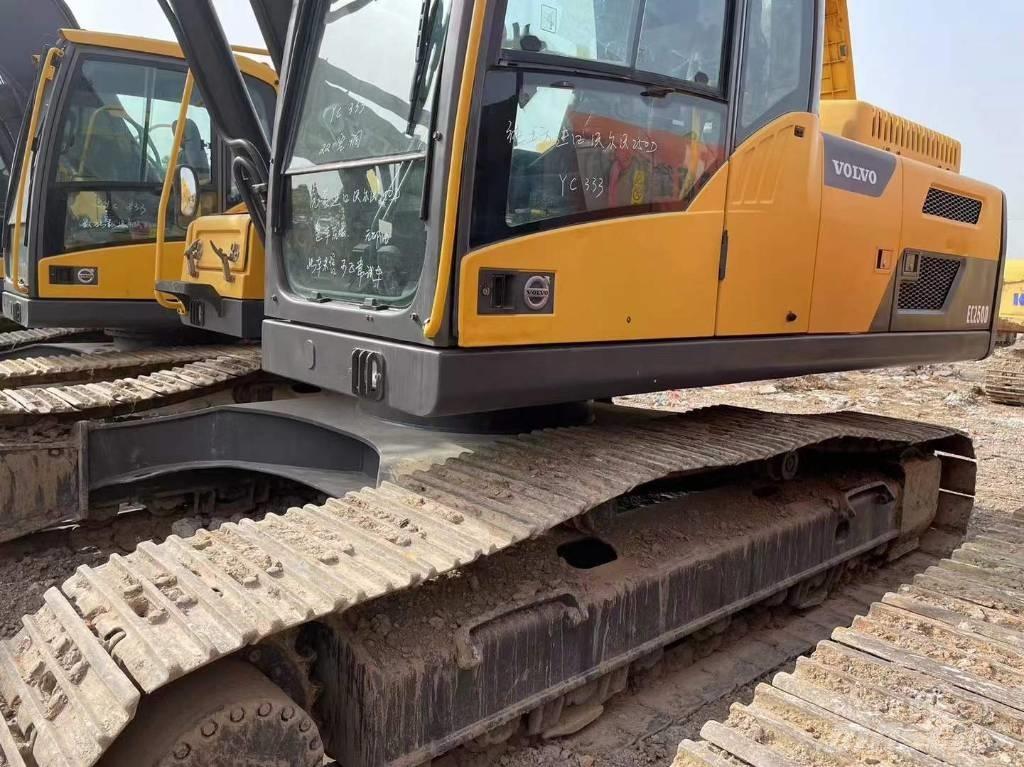 Volvo EC 250 D Lánctalpas kotrók