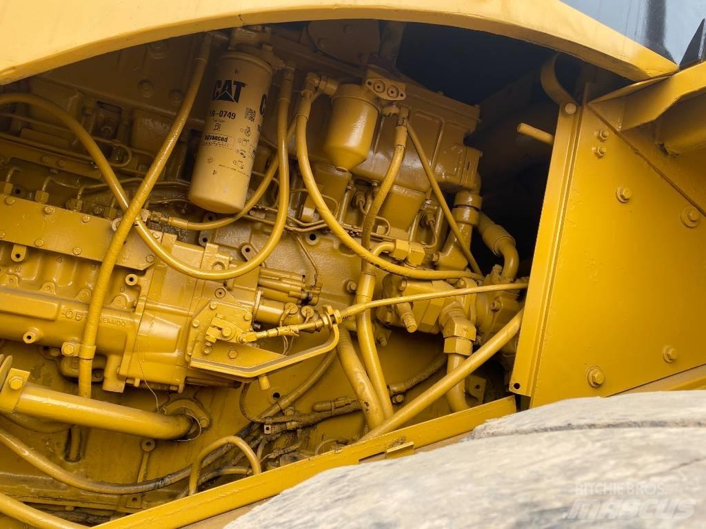 CAT 980 G Gumikerekes homlokrakodók