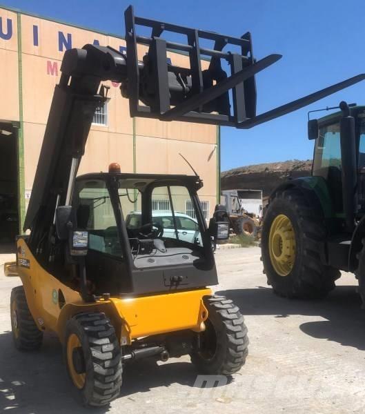 JCB 520-40 Teleszkópos mezőgazdasági rakodók