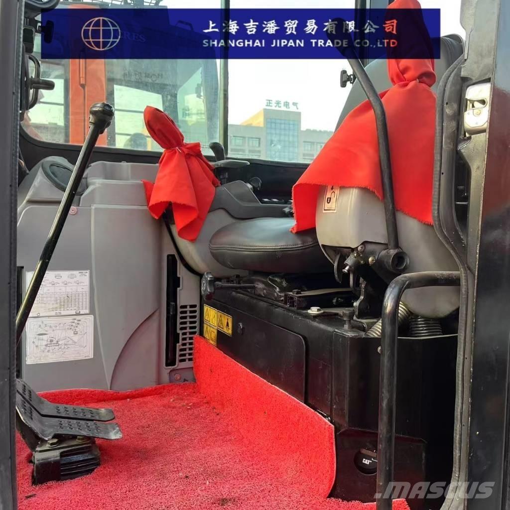 CAT 305C Mini kotrók < 7t