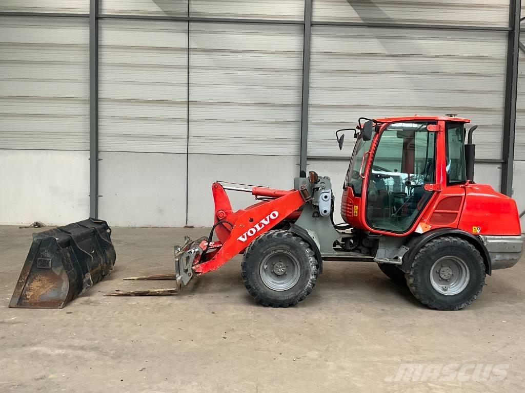 Volvo L 25 F Gumikerekes homlokrakodók