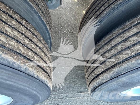 Utility 3000R Hűtős félpótkocsik