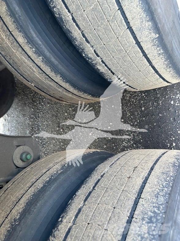 Utility 3000R Hűtős félpótkocsik