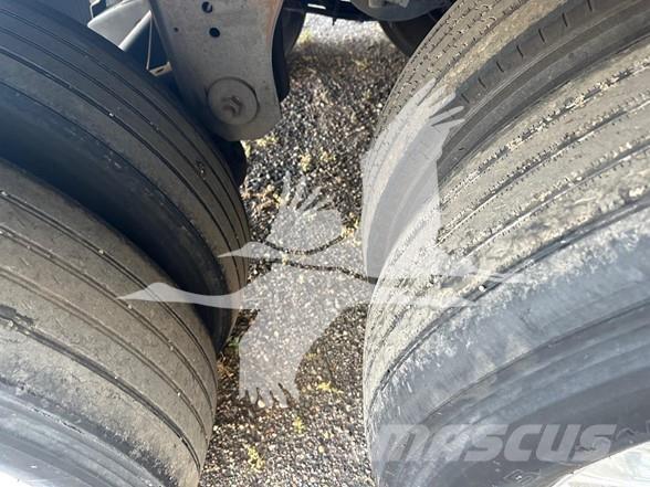 Utility 3000R Hűtős félpótkocsik